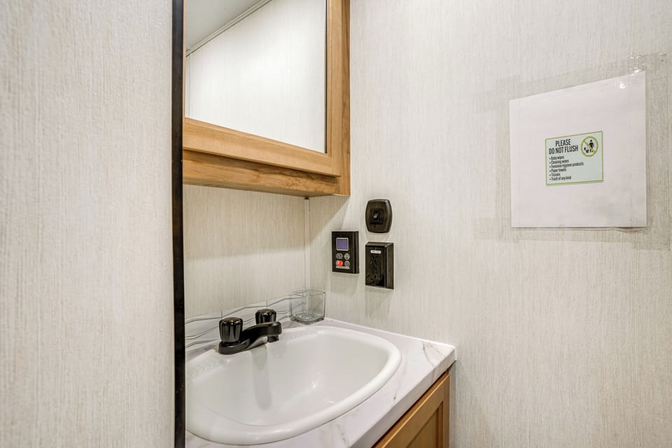 House (1 Bedroom) | Interior