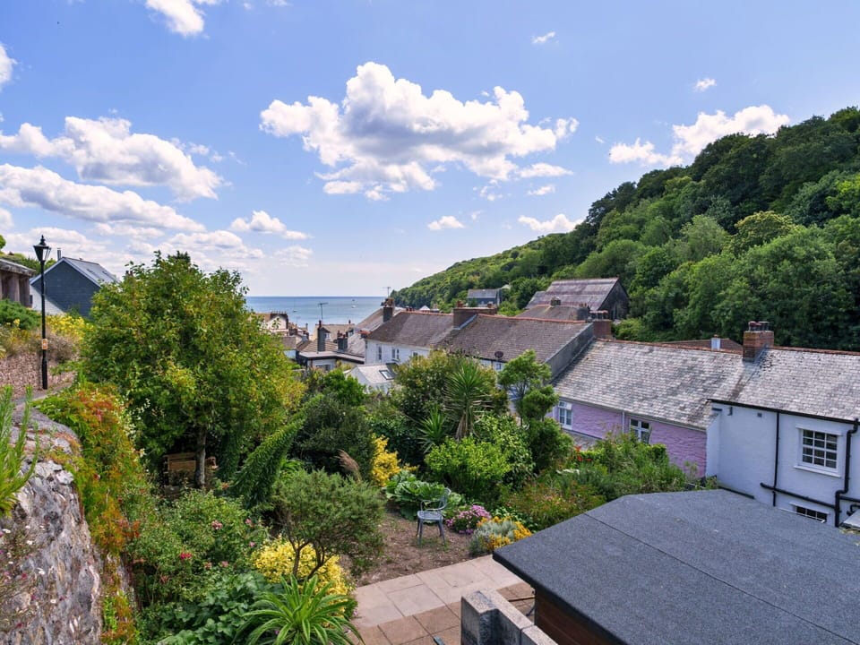 House, Roof, Cottage, Coast, Village, Suburb, Eco Hotel, Tropics, Mountain Village