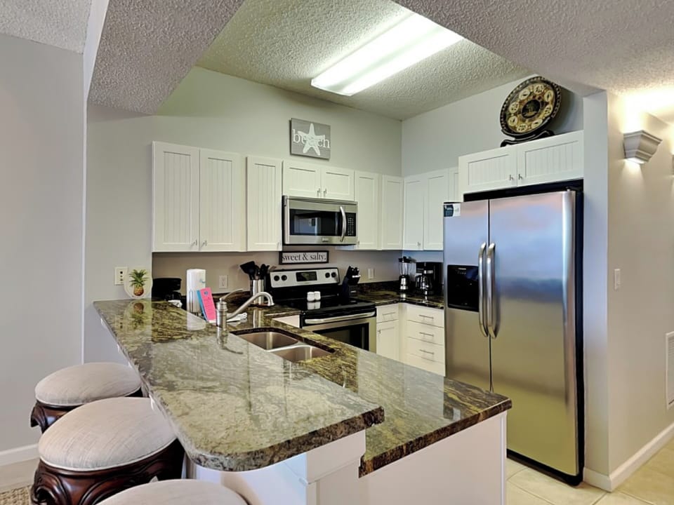 Kitchen - Bar Seating for Three
