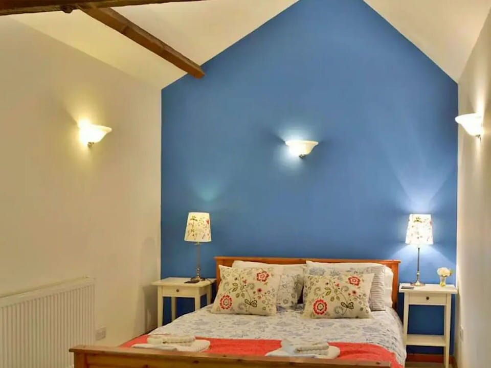 Apartment, Balcony, Shade, Marina, Hotel, Dock