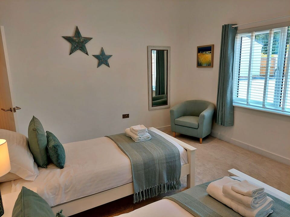 Apartment, Balcony, Shade, Marina, Hotel, Dock