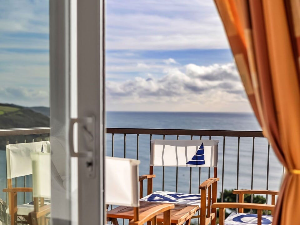 Apartment, Balcony, Shade, Marina, Hotel, Dock