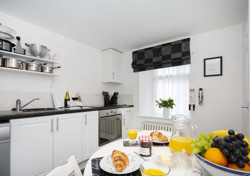 Apartment, Balcony, Shade, Marina, Hotel, Dock