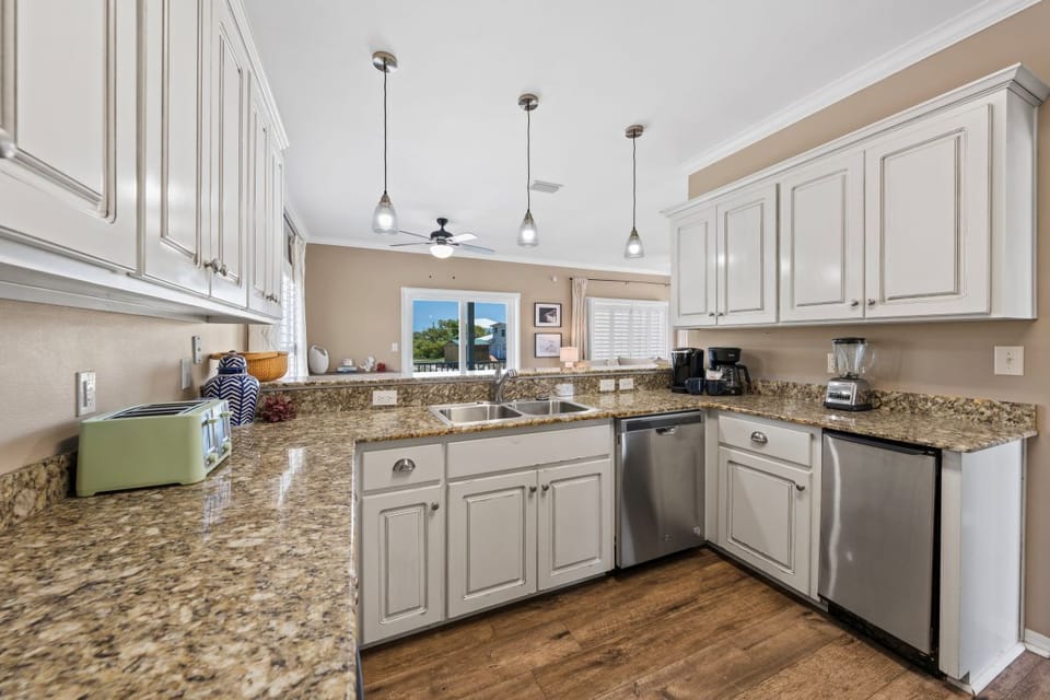 Salty Seashell Kitchen