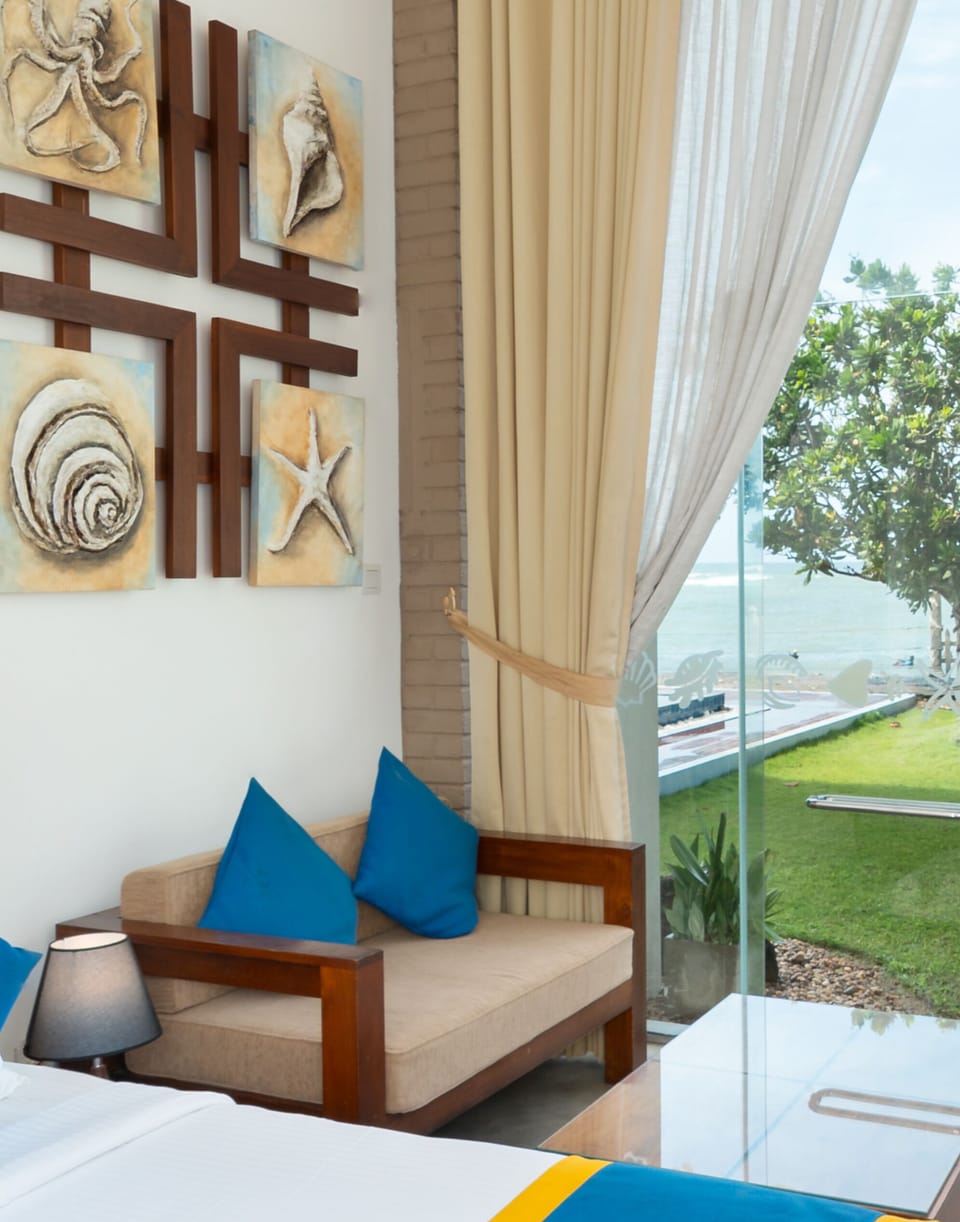 Ocean Deluxe | Minibar, in-room safe, desk, soundproofing
