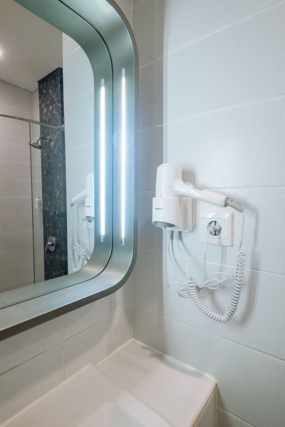 Shower, free toiletries, hair dryer, bathrobes