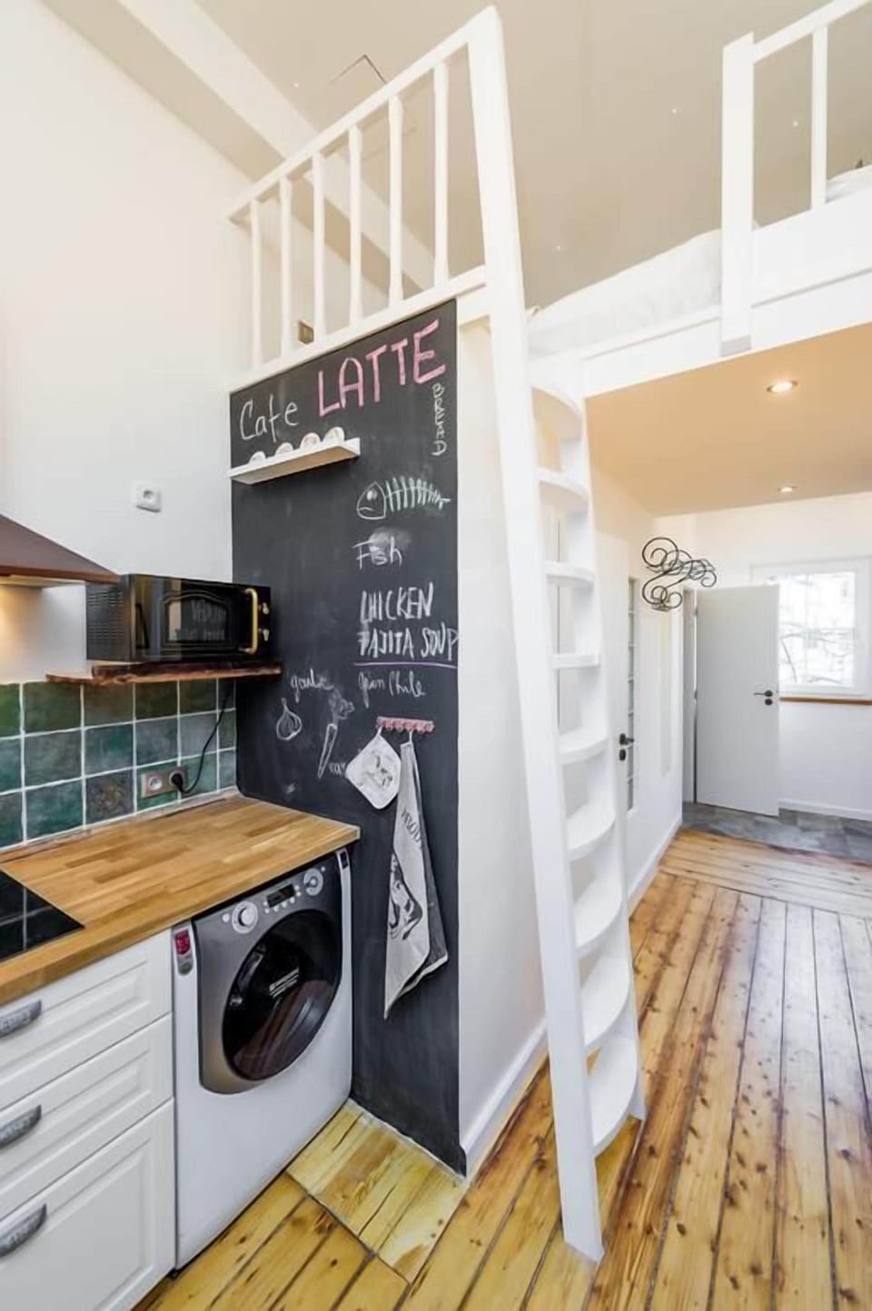 Apartment, Non Smoking, Kitchen | Hypo-allergenic bedding, individually decorated, individually furnished