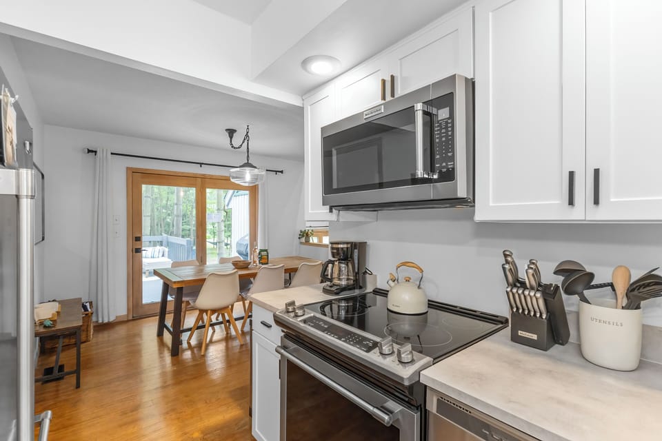 From morning coffee to gourmet meals you can cook with a view.