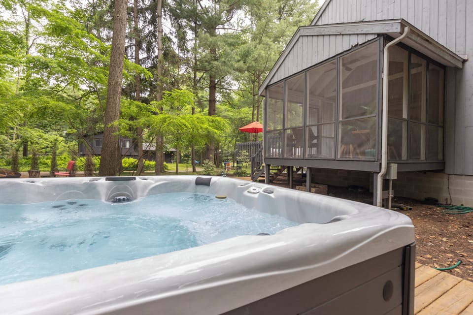 Luxuriate in nature with a steamy soak under the pines.