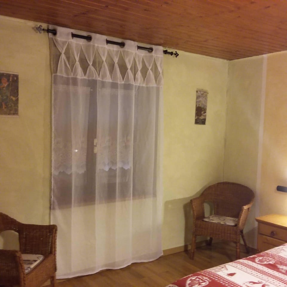House, 3 Bedrooms, Accessible, Fireplace | Interior
