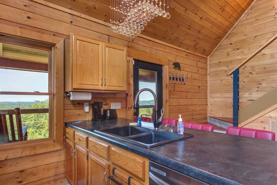 Lakeview Serenity's fully-equipped kitchen