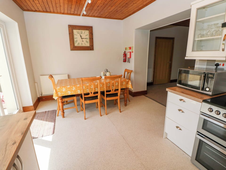 Fridge, microwave, dishwasher, toaster