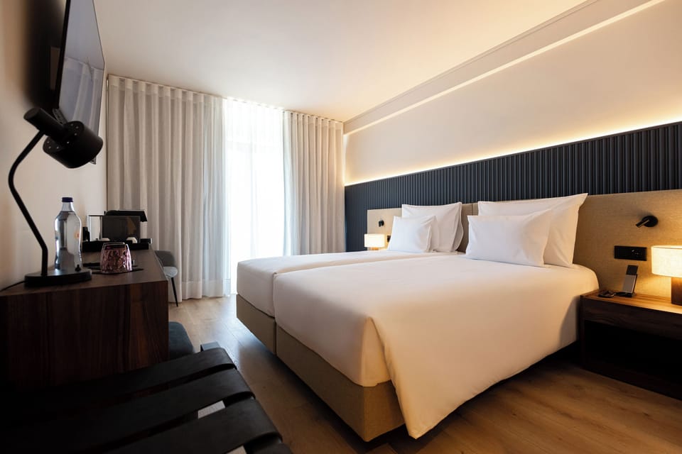 In-room safe, soundproofing, free WiFi