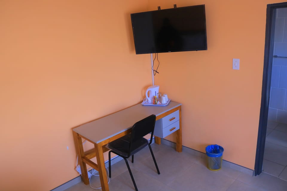 Double Room | Desk, laptop workspace, iron/ironing board (on request), WiFi (free)