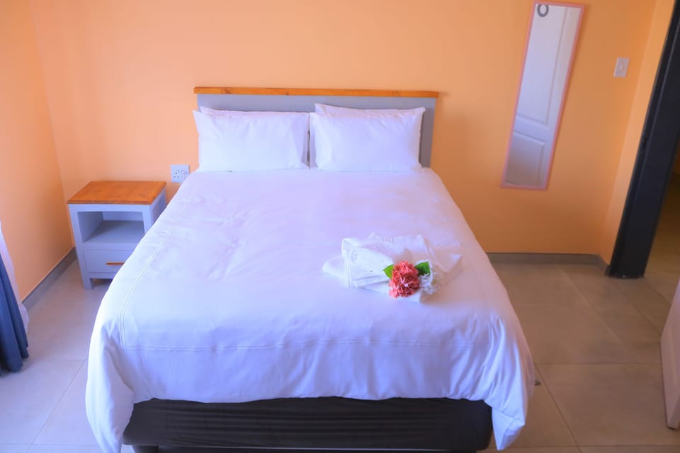 Double Room | Desk, laptop workspace, iron/ironing board (on request), WiFi (free)
