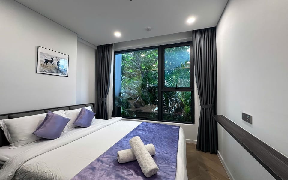 Presidential Suite, 2 Bedrooms, Club Lounge Access, City View | Egyptian cotton sheets, premium bedding, down comforters