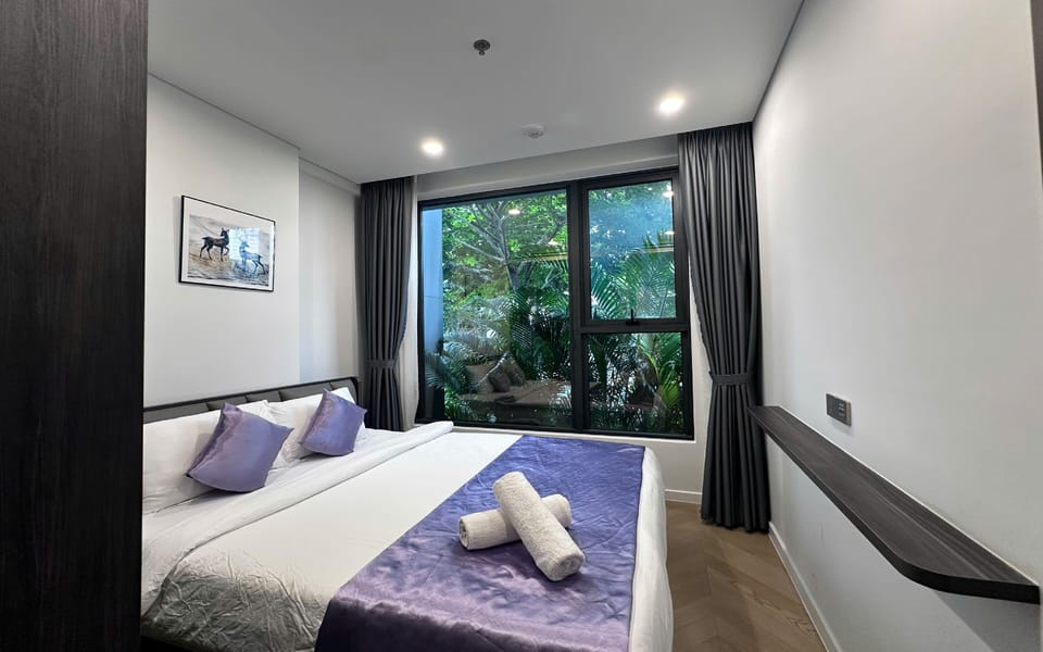 Presidential Suite, 2 Bedrooms, Club Lounge Access, City View | Egyptian cotton sheets, premium bedding, down comforters