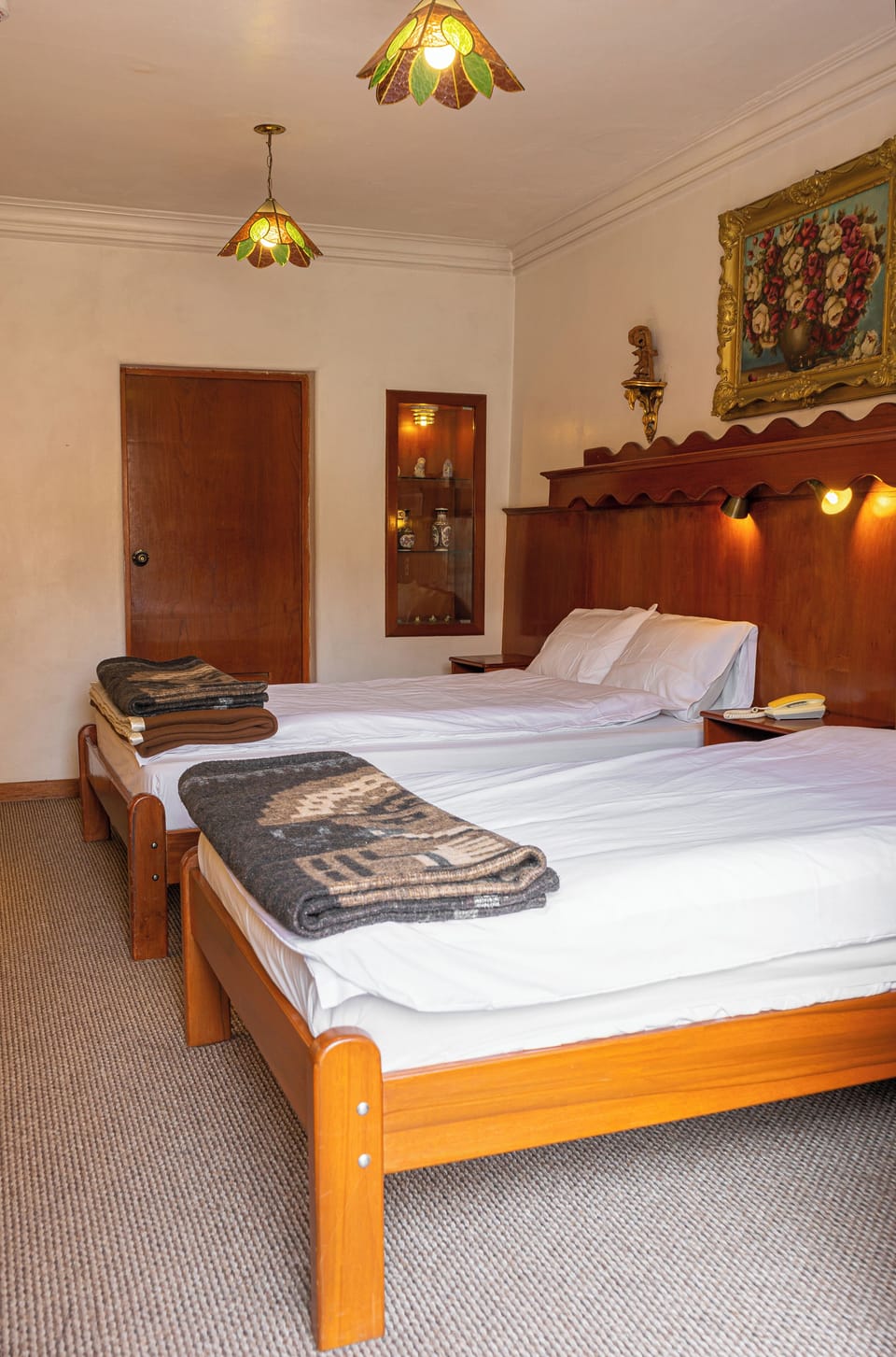 Standard Triple Room, Balcony, Courtyard View | Iron/ironing board, free WiFi