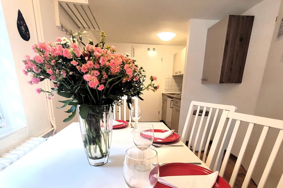 Apartment | Dining