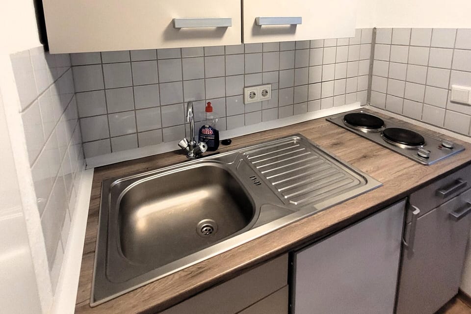 Apartment | Private kitchen | Cookware/dishes/utensils