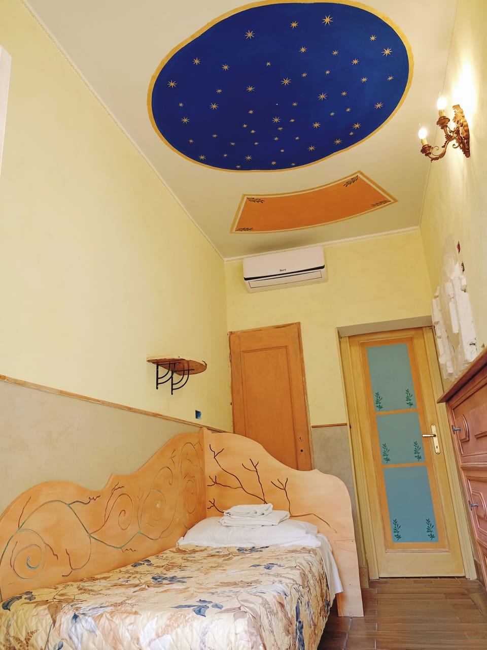 Classic Single Room, City View | Individually decorated, individually furnished, blackout drapes