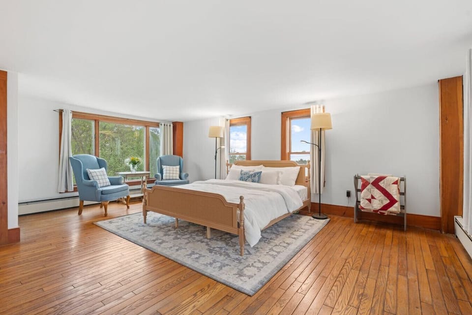 Bedroom Living Space