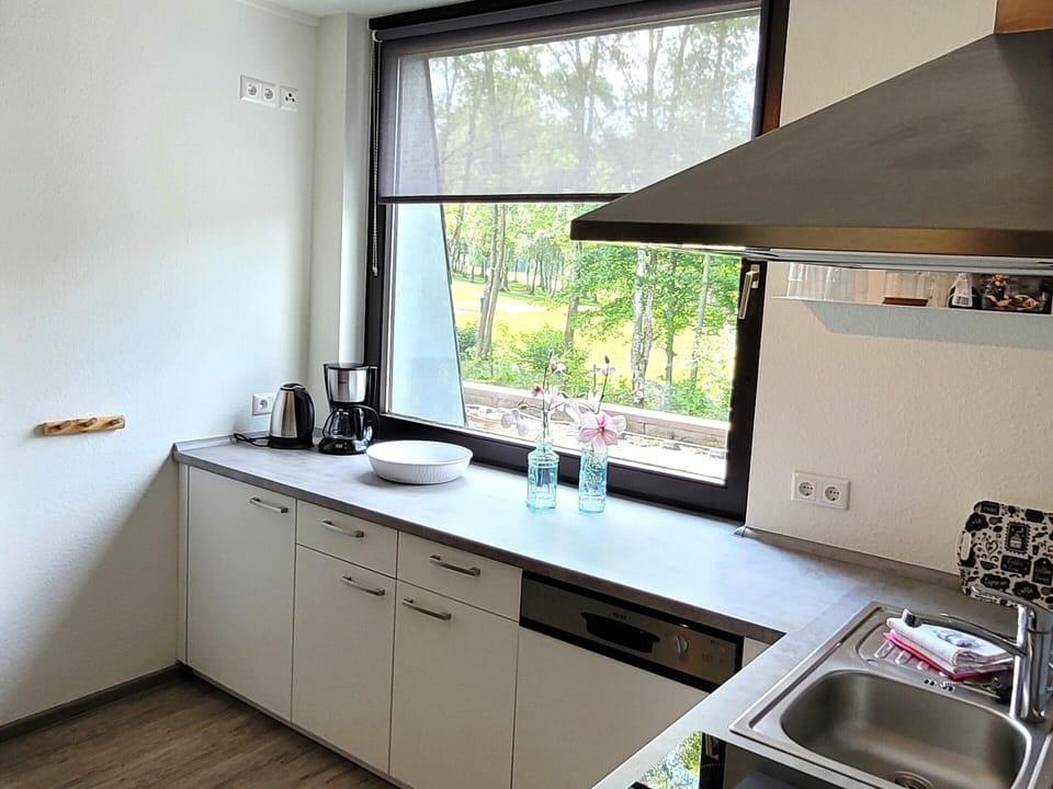 Apartment | Private kitchen | Cookware/dishes/utensils