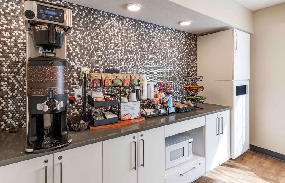 Free daily on-the-go breakfast