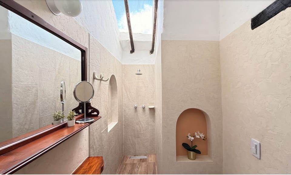 Deluxe Double Room, Garden View | Bathroom