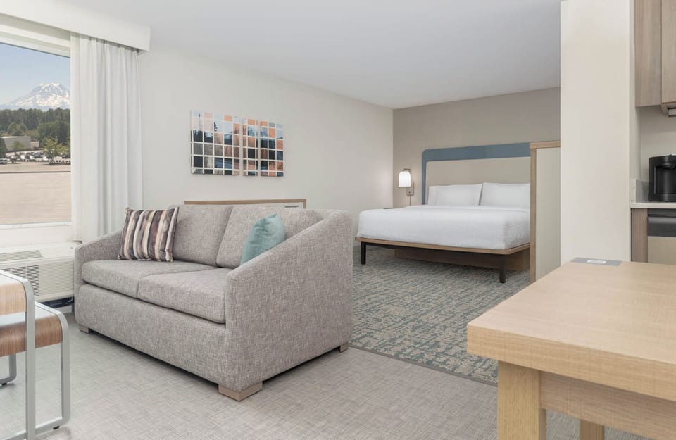 In-room safe, iron/ironing board, free WiFi