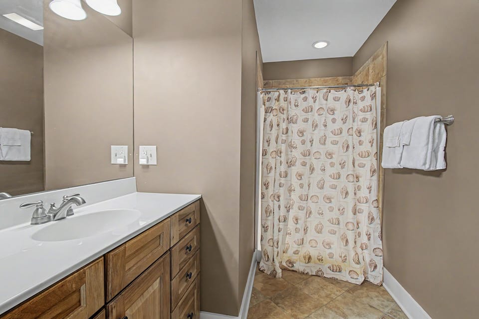 Gulfway Hideaway by Taylor Made Deep Creek Cottage in Deep Creek Lake