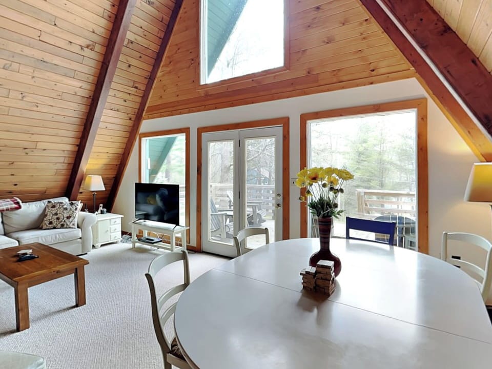 House (3 Bedrooms) | Property amenity