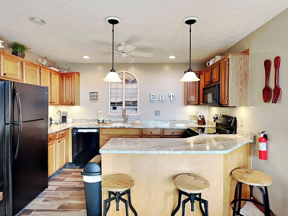 Studio (3 Bedrooms) | Property amenity