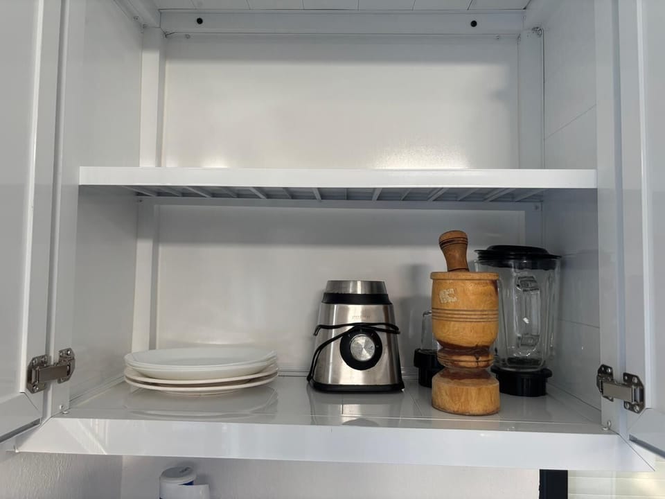 Deluxe Studio, City View | Private kitchen