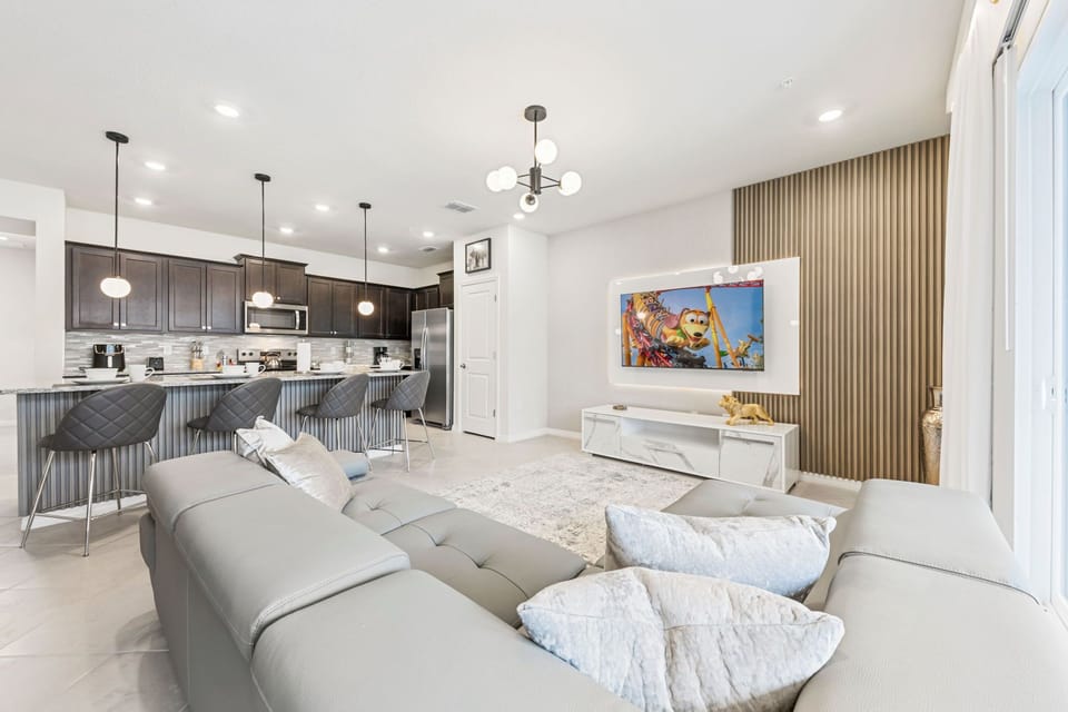 House (5 Bedrooms) | Property amenity