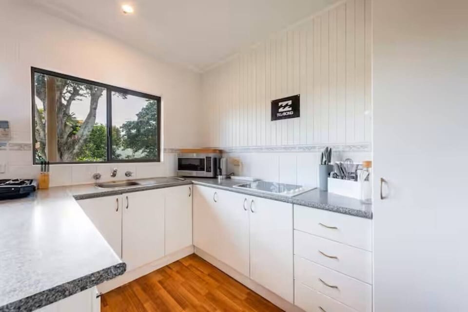 Kitchen (2)