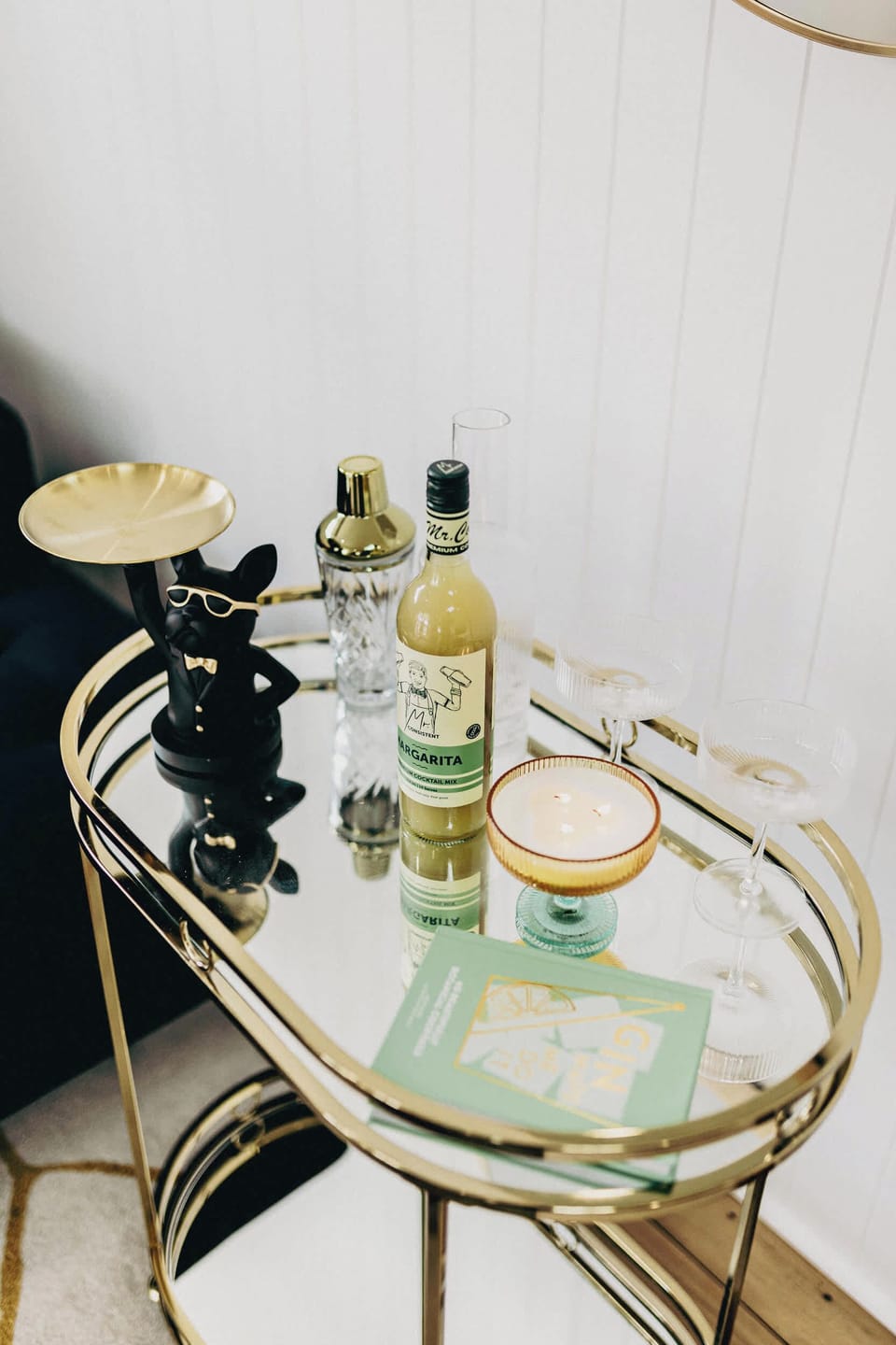 62A Tiger St., cozy lounge