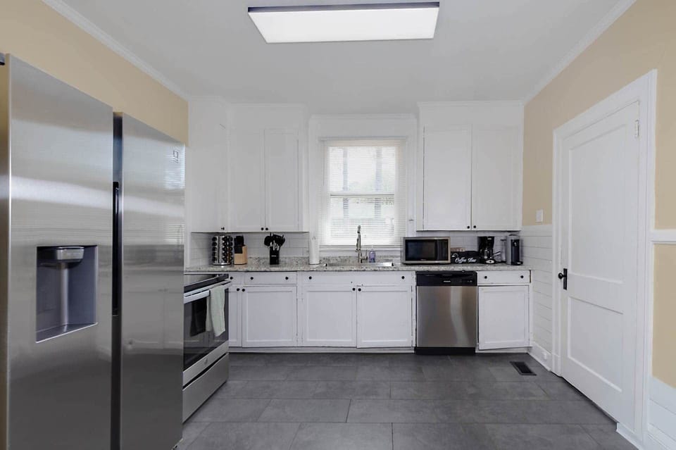 Renovated Fully Stocked Kitchen