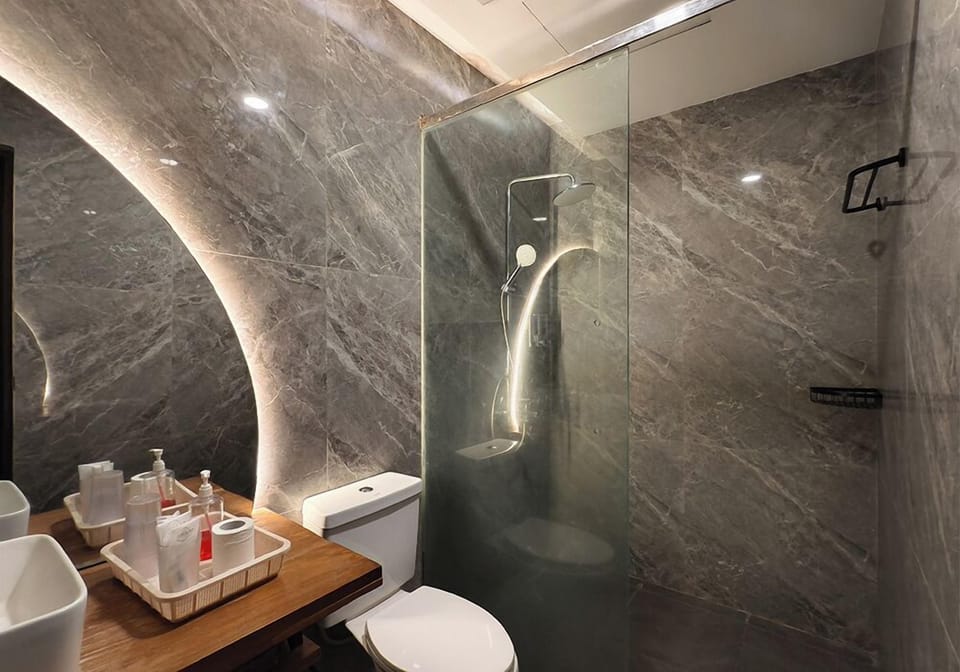 Aubrieta 2 bedroom | Bathroom | Shower, rainfall showerhead, hair dryer, slippers