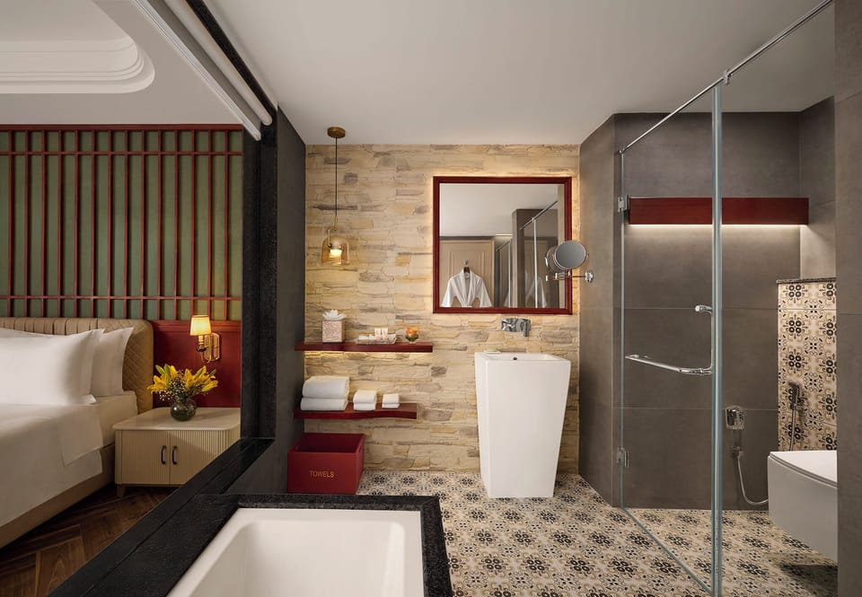 Superior Room, 1 Queen Bed (Premium Room) | Bathroom | Shower, free toiletries, hair dryer, bathrobes