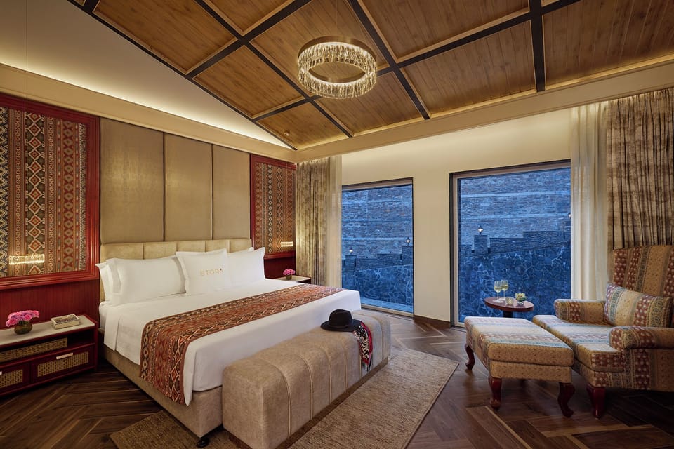 Deluxe Room, 1 King Bed (Deluxe Room) | Egyptian cotton sheets, premium bedding, down comforters