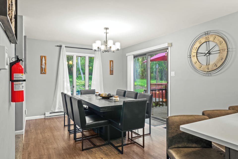 Dining area with access to the deck.