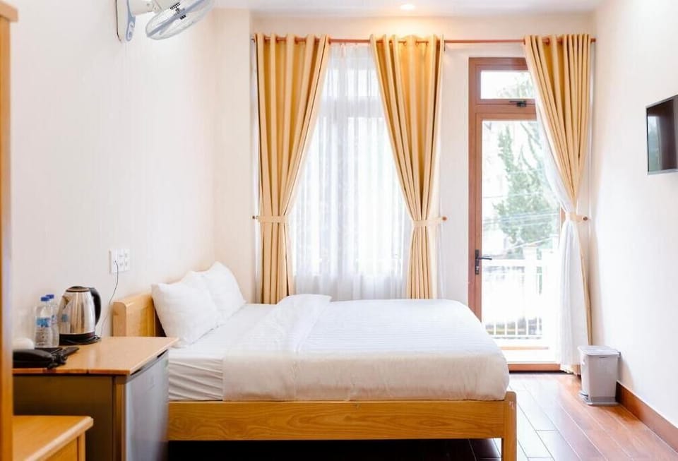 Double Room, Balcony | City view