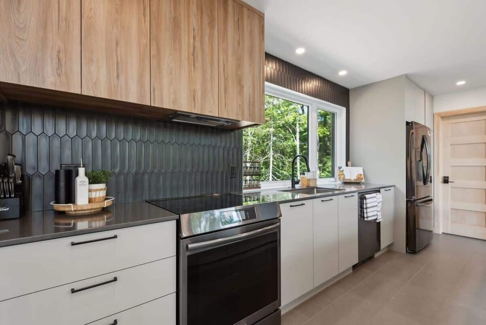 Même en cuisinant, vous pourrez admirer la verdure à l'extérieur !