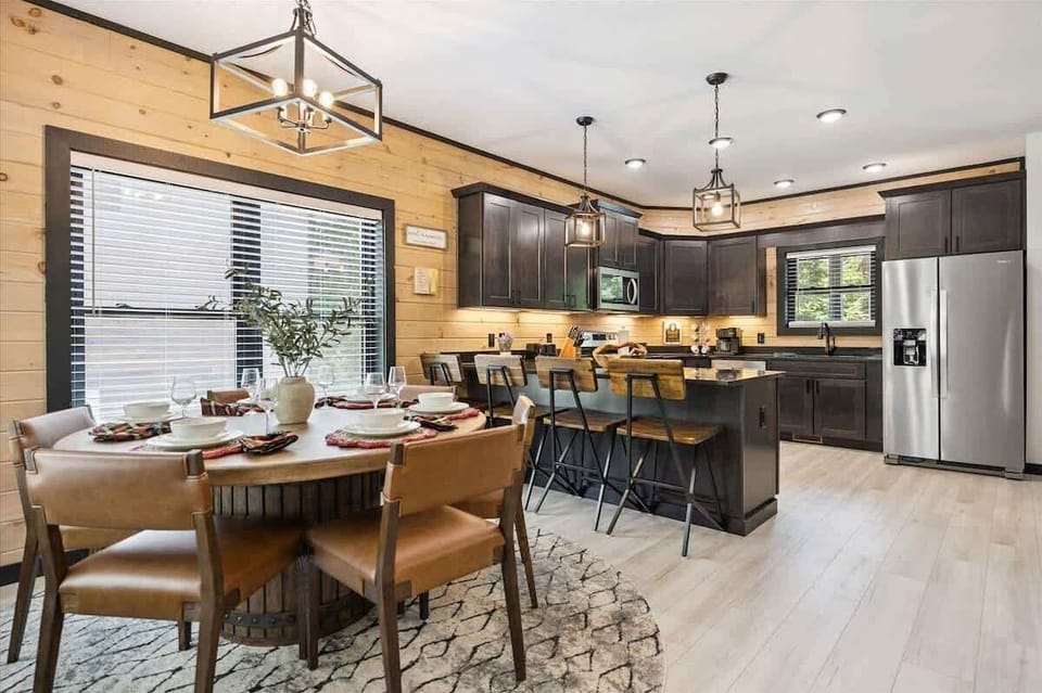 Gather around the stylish barrel table for meals and laughter with loved ones!