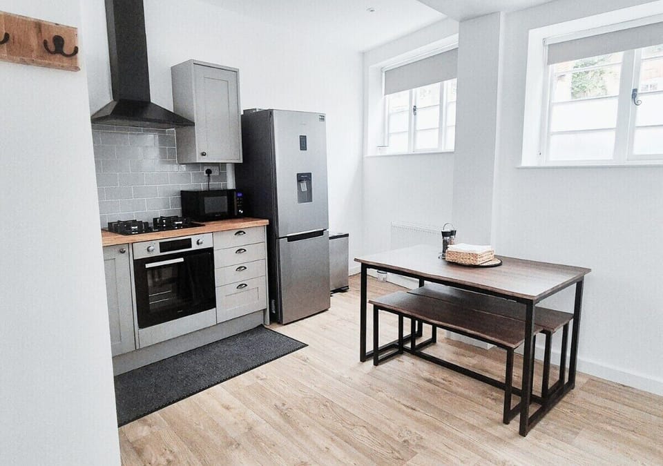 Comfort Apartment, Non Smoking | Shared kitchen | Electric kettle, toaster