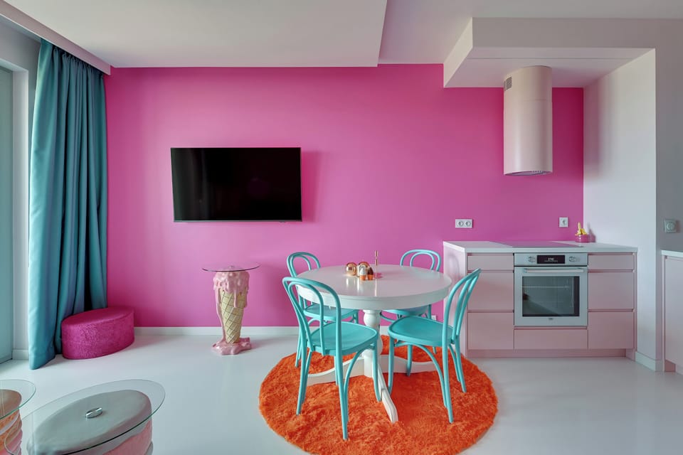 Deluxe Apartment | Iron/ironing board, WiFi (free)