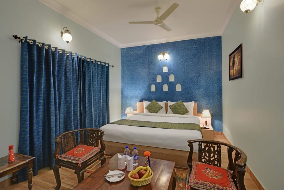 Deluxe Room With Balcony | Blackout drapes, iron/ironing board (on request), WiFi (free)