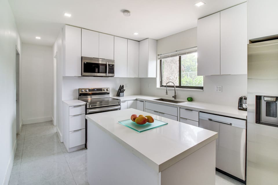 House (5 Bedrooms) | Interior