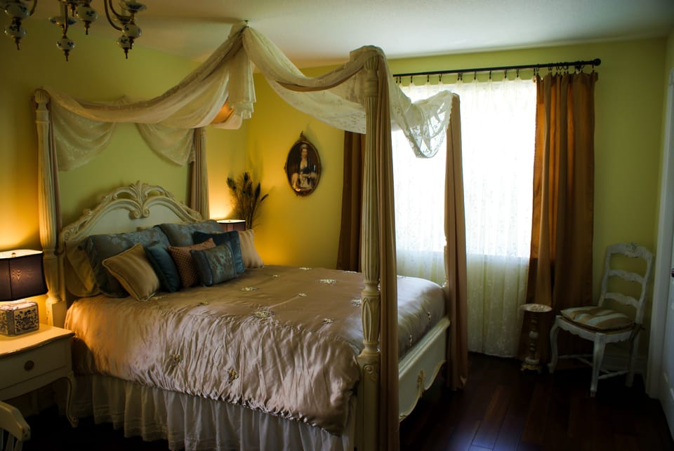 Royal Room, 1 Queen Bed (The Boudoir) | Premium bedding, desk, free WiFi